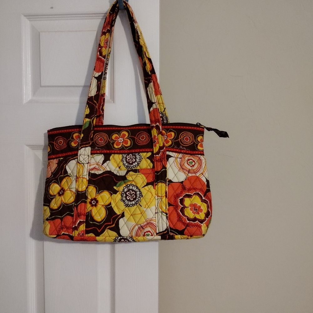 EUC large Vera Bradley Mandy bag.